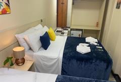 Quarto Triplo Contemporâneo