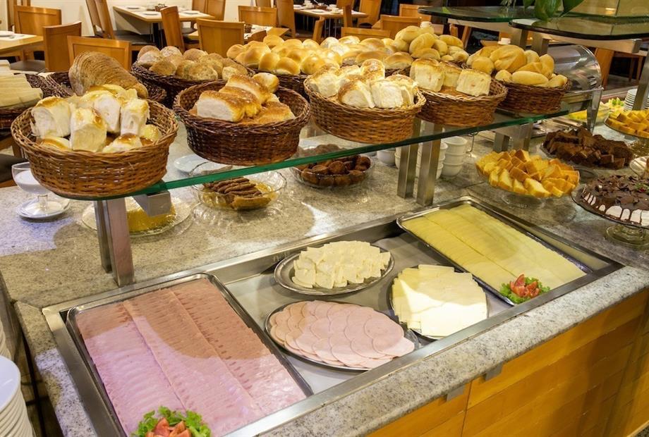 Café da manhã_frios.jpg