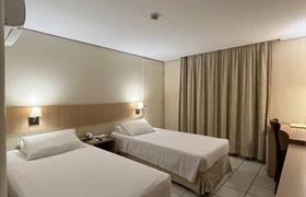 LUXO SUPERIOR - Duplo Solt. Adaptado Pessoas com Deficiências (2 camas solteiro - vista parcial mar) do HOTEL DIOGO