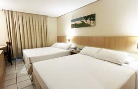 LUXO SUPERIOR - Quádruplo Casal (2 camas casal - vista parcial mar) do HOTEL DIOGO