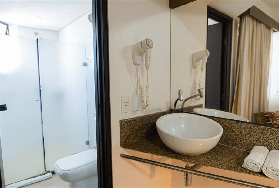 jrn08770_edit (1).png