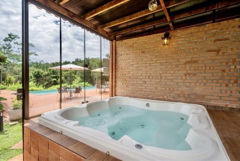 jacuzzi rodrigo.jpeg