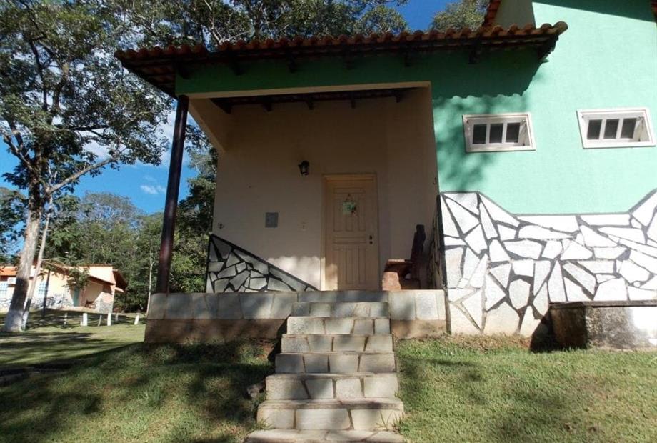 Quarto Triplo com Varanda-8.jpg