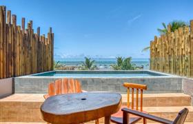 VISTA MAR VARANDA PISCINA do Pousada Villa Italiana Milagres