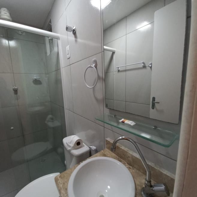 wc do quarto standart 102 piso superior.jpeg