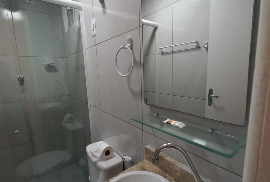 wc do quarto standart 102 piso superior.jpeg
