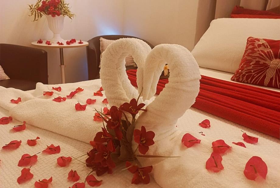 suite 104 decorada.jpeg