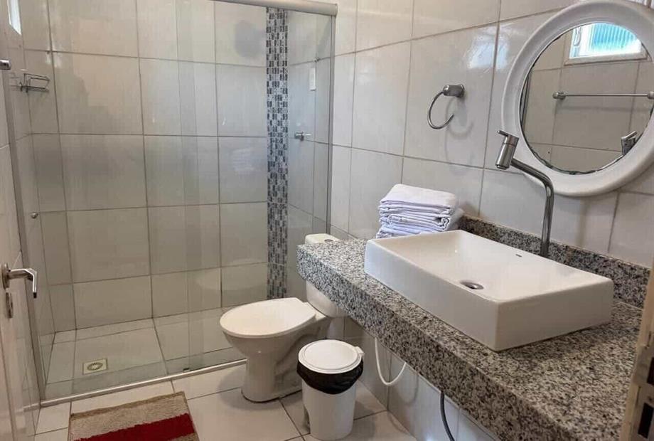 banheiro quarto superior 101.jpeg