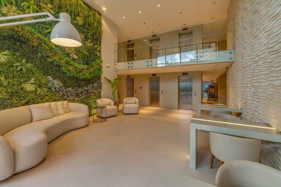 lobby3.jpg