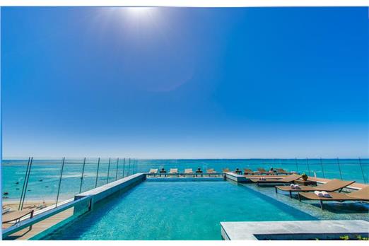 Pool longa menor.jpg