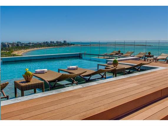 Piscina Roftop menor.jpg