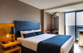 Luxo Casal King do Slaviero Hotel Curitiba Batel