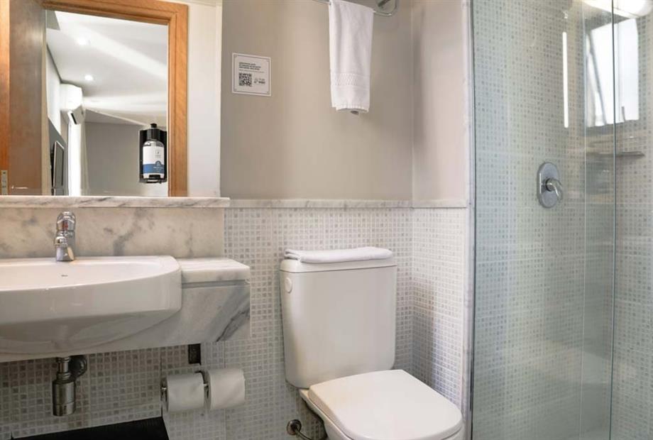 sect - luxo studio casal - banheiro (1).jpg