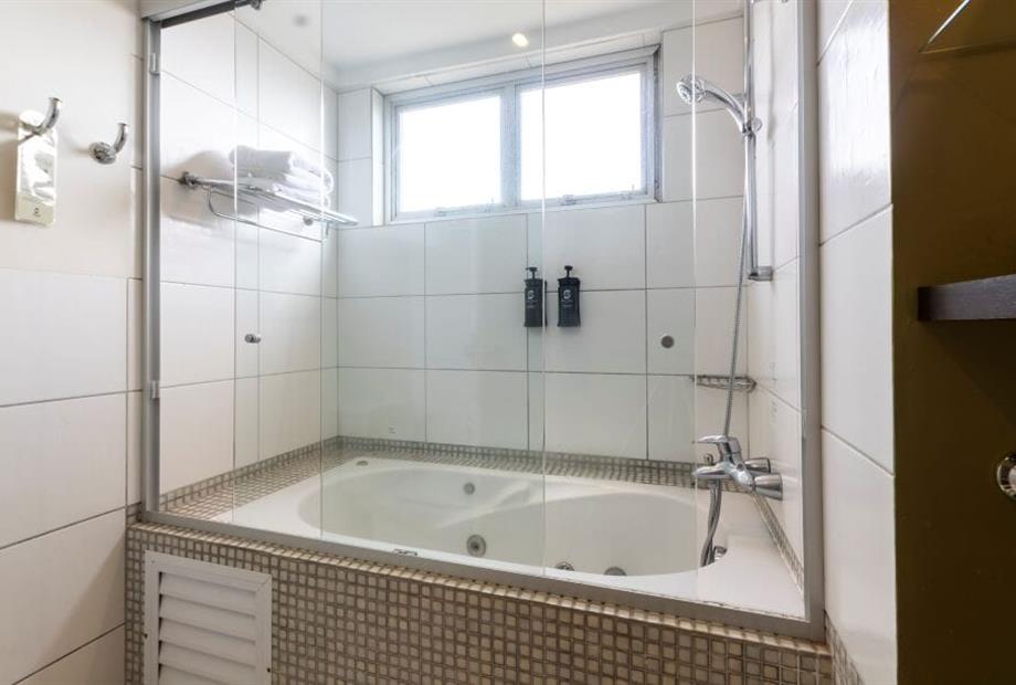 suite executiva superior com hidro(2).jpg