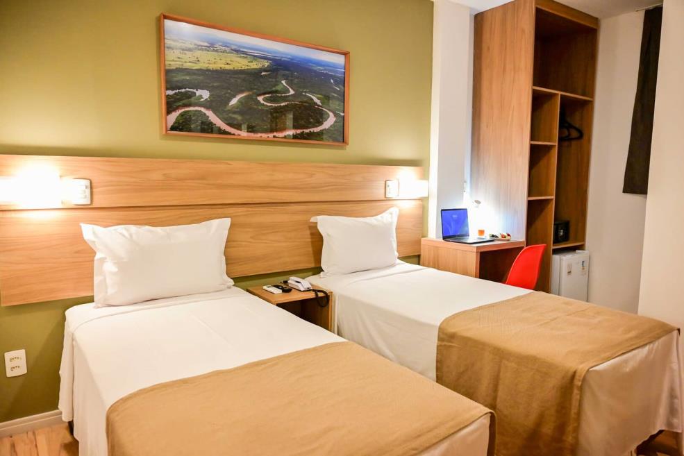 quarto twin.jpg