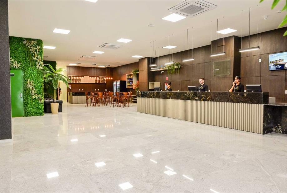 bristol marambaia - recepção.jpg