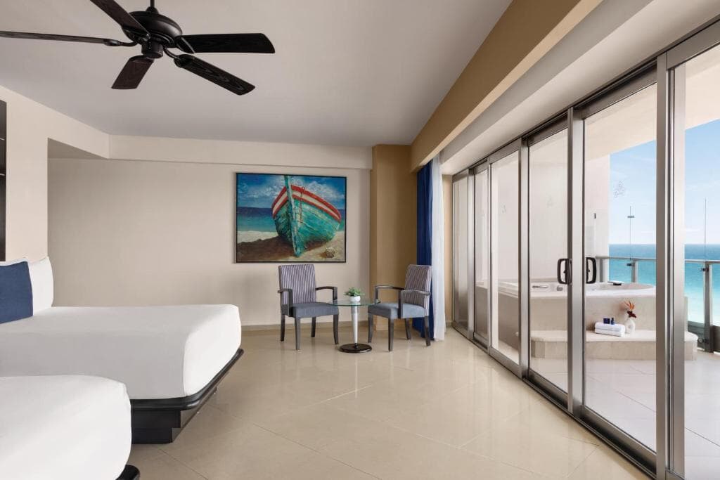 Premium Suite Double - Suíte à Beira-mar com 2 Camas Adultos-2.jpg