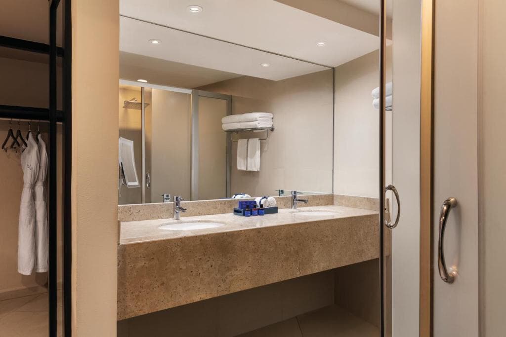 Premium Suite Double - Suíte à Beira-mar com 2 Camas Adultos-6.jpg