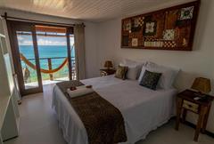 Suite Master Duplo com Varanda e Vista Mar