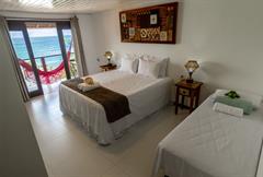Suite Master Triplo com Varanda e vista Mar
