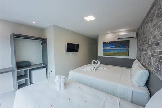 img_7590 grande.jpeg