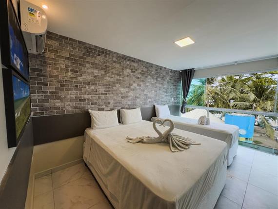 img_7624 grande.jpeg