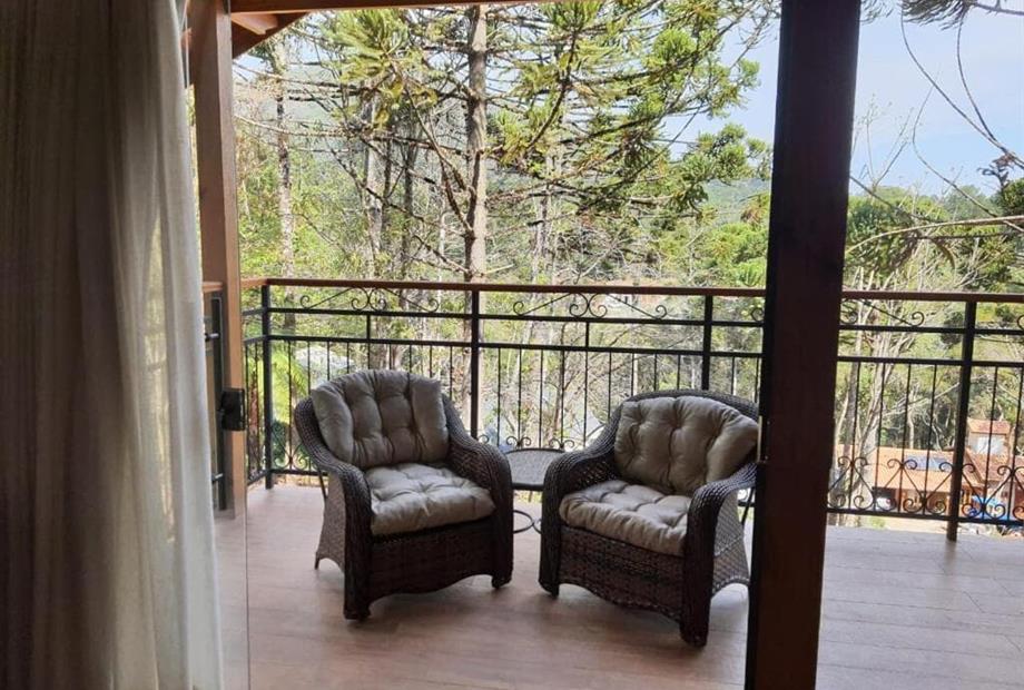 Quarto Duplo Deluxe com Banheira-2.jpg