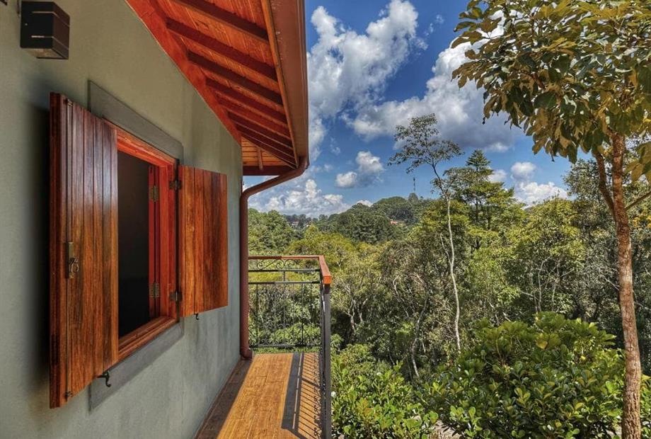 Quarto Duplo com Vista das Montanhas-1.jpg