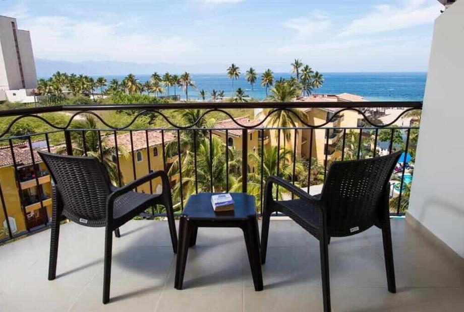 Quarto Duplo Deluxe com 2 Camas de Casal-3.jpg