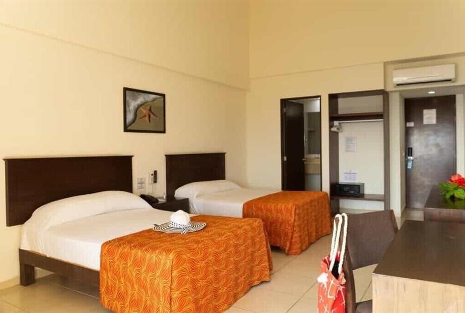 quarto com 2 camas de solteiro-2.jpg