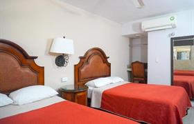 Quarto Duplo Standard com 2 Camas de Casal do Hotel Colonial Cancún