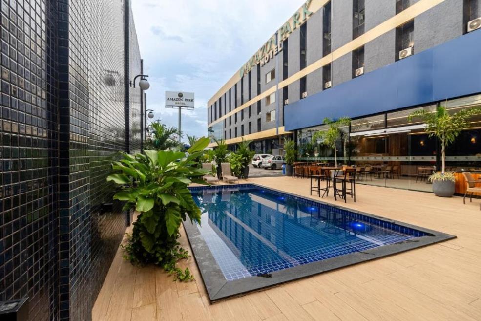 piscina amazon1.jpg