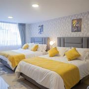 JUNIOR CON DOS CAMAS DOBLES Y TERRAZA