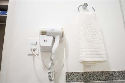 slsb - standard casal king - banheiro (2).jpg