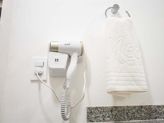 slsb - standard casal king - banheiro (2).jpg