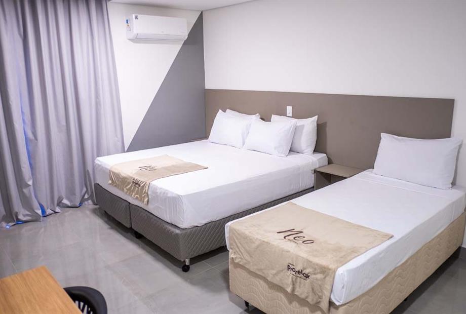 slsb - standard triplo queen com sofá-cama (3).jpg