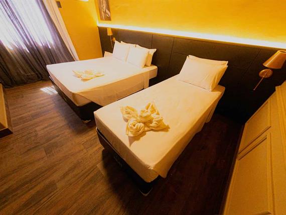 zagat 04-02-1_11zon.jpg