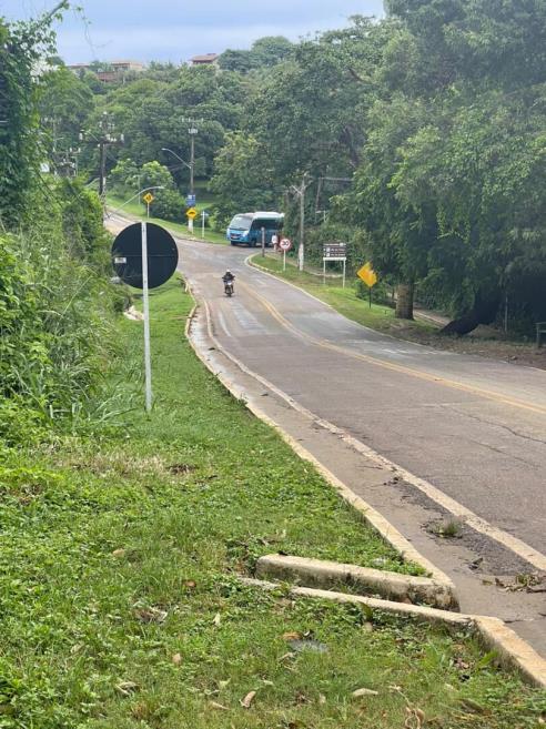 casa noronha martins entrada direto na rodovia.jpg