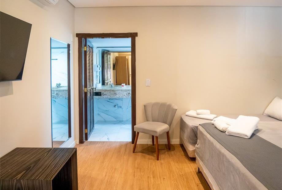 suite 1-4.jpg