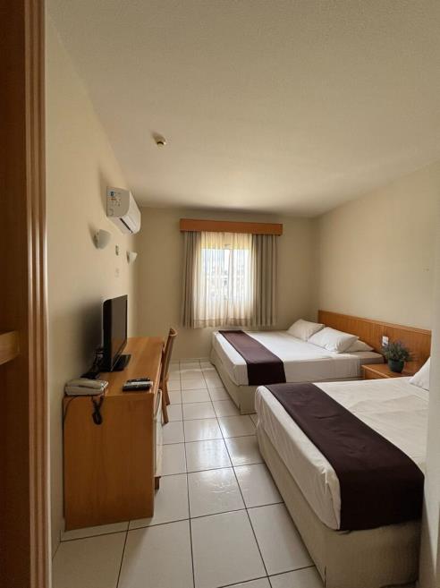 quarto casal + 01 solteiro.jpg