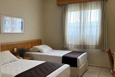 quarto duplo 02 camas.jpg