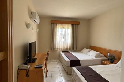 quarto casal + 01 solteiro.jpg