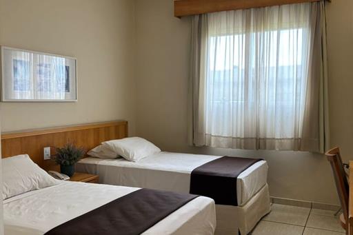 quarto duplo 02 camas.jpg