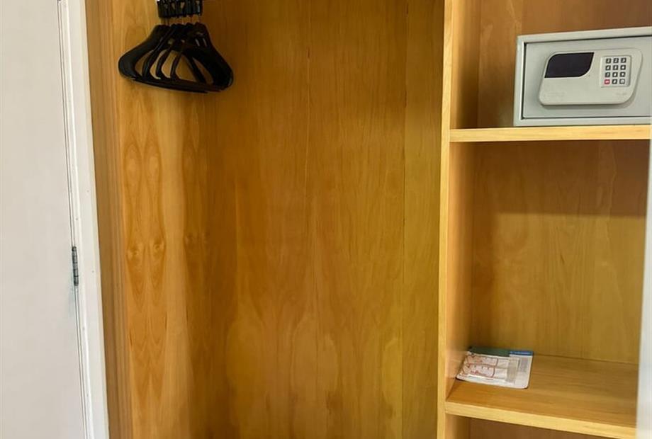 foto armario apt.jpg