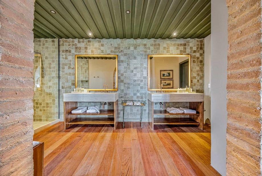 whatsapp image 2025-10-30 at 14.48.04.jpeg