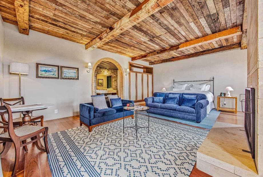 whatsapp image 2025-10-30 at 14.48.05 (1).jpeg