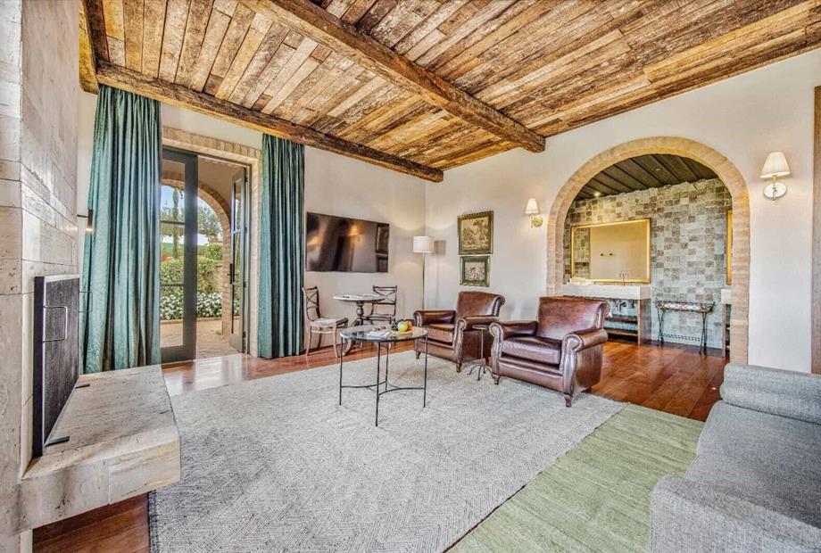 whatsapp image 2025-10-30 at 14.48.02.jpeg