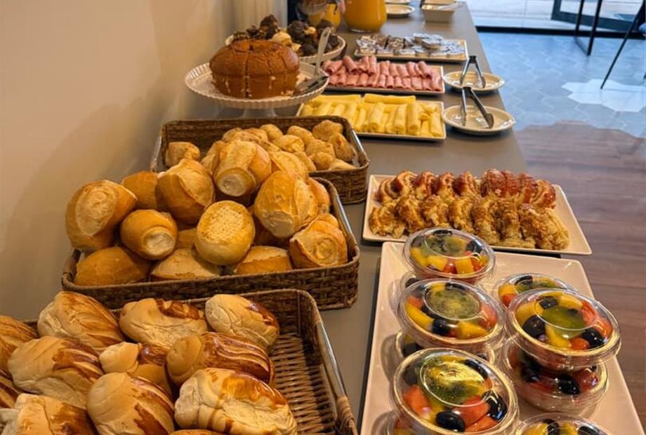 foyer café.jpeg