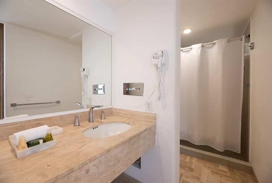 villa 2 baños y 2 sofas ob ob.jpg 7jpg.jpg