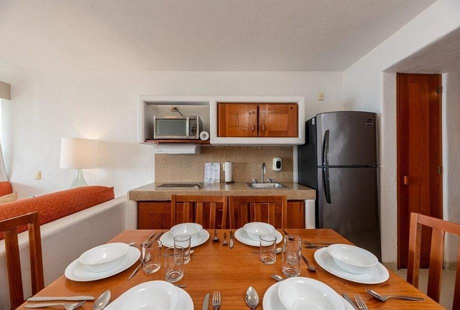 2 baños mini alberca 2 sofas cama ob3.jpg